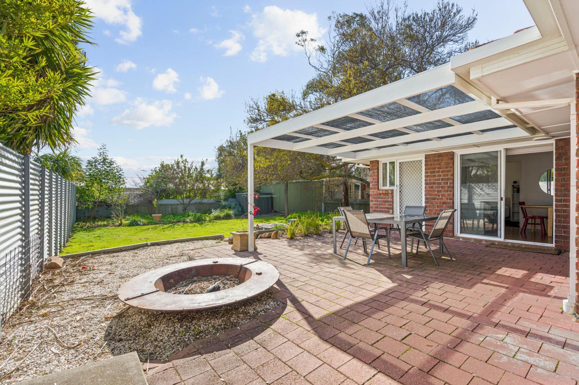 Rosie's - Port Willunga - C21 Southcoast Holidays * Aldinga Beach